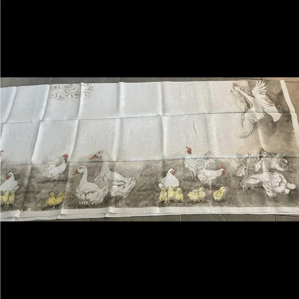 Williams Sonoma Volaille Tablecloth 100% Linen 70 x 108 Animals Rabbit Ducks NWT